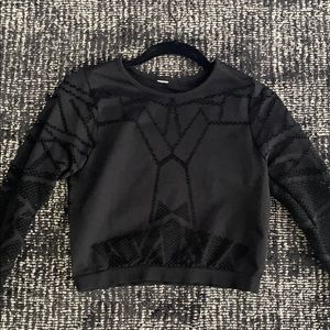 Long sleeve workout crop top